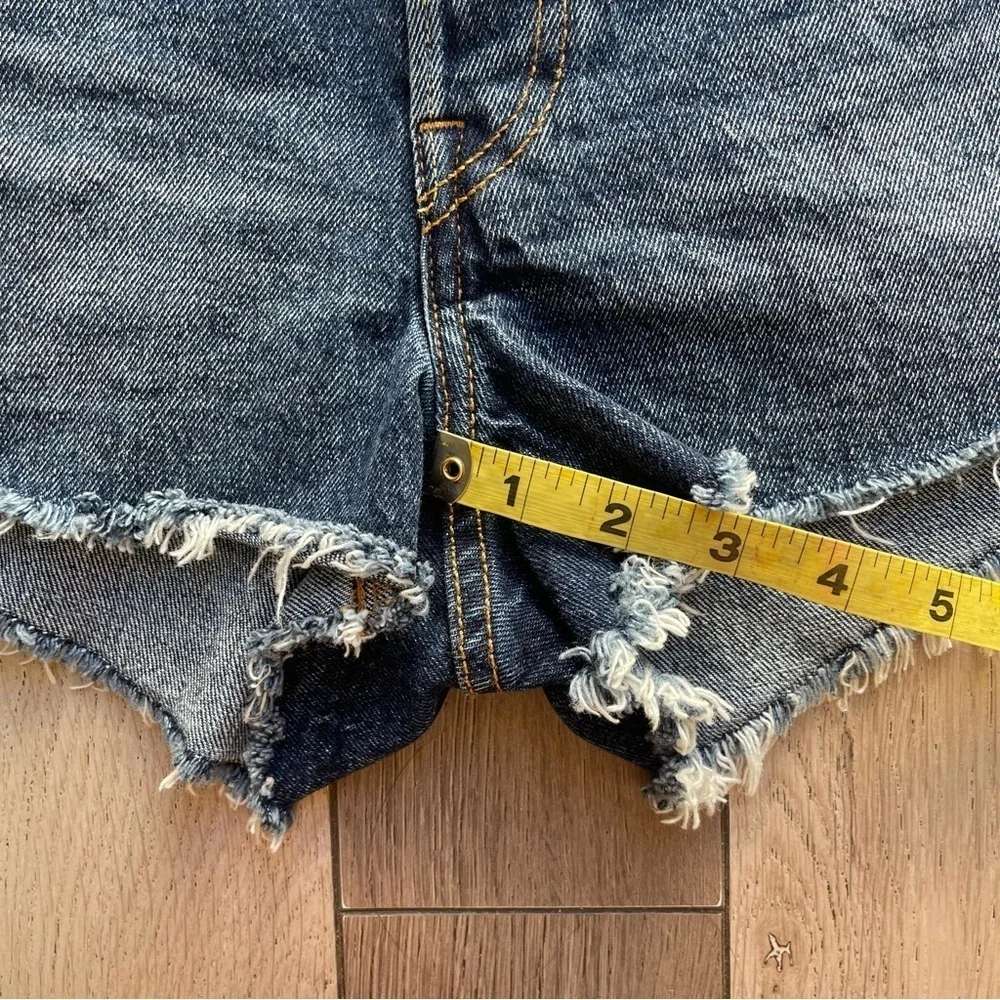Levi’s Distressed Denim Women Shorts